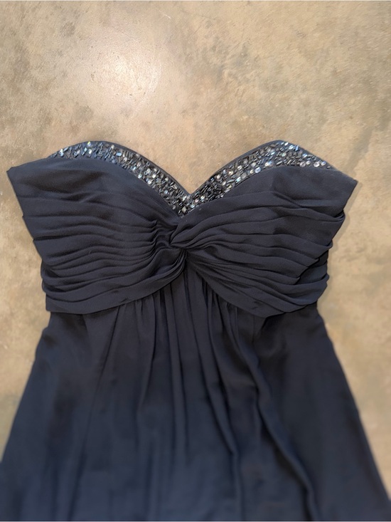 David's Bridal Dresses & Skirts - David’s Bridal Black Strapless Beaded Sweetheart Formal Dress Size 2